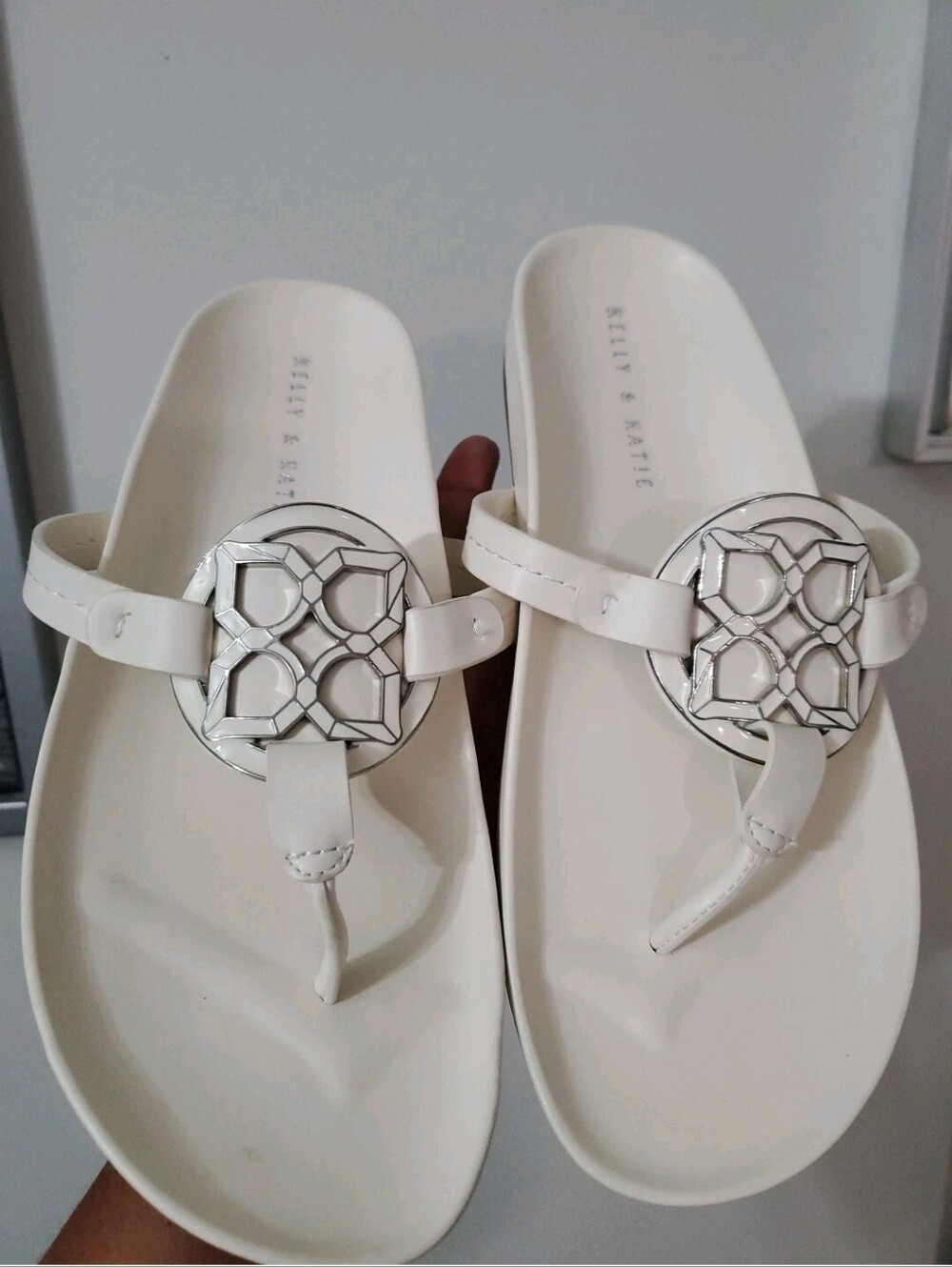 Kelly & Katie White Thong Sandals with Silver Medallion